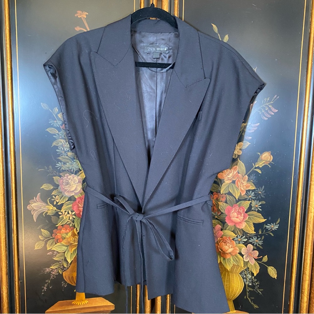Zara Black Sleeveless Tie-Waist Blazer